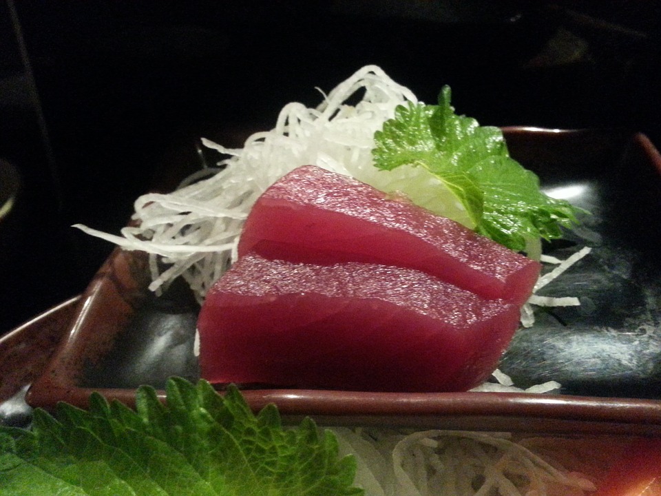 Nguyên liệu chế biến và cách ăn món Sashimi Nhật Bản