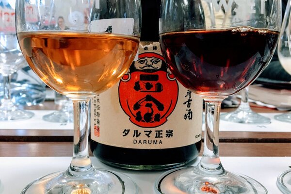 Rượu vang và rượu Sake khác nhau như thế nào?