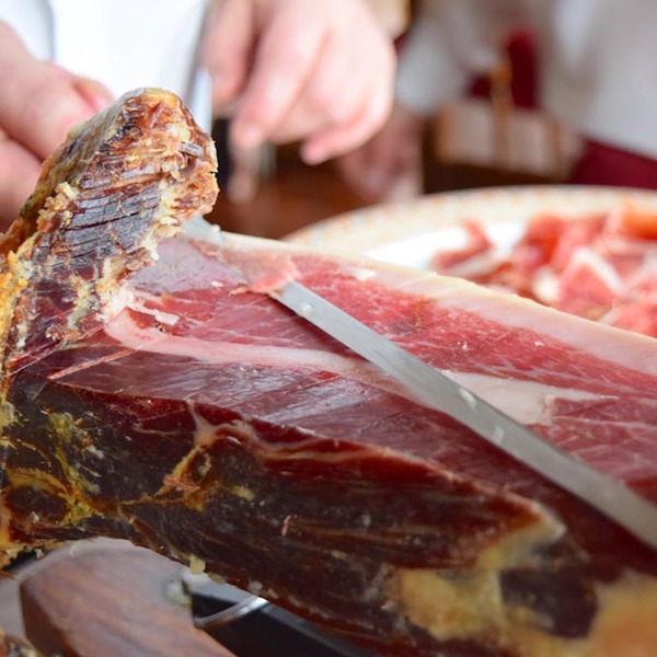 Thịt heo muối Iberico là gì? Đặc điểm và chất dinh dưỡng