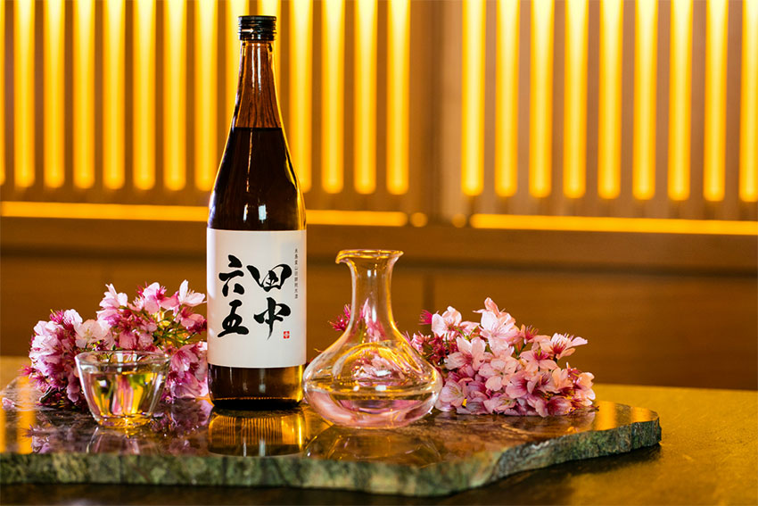 Tại sao rượu sake lại sử dụng vàng? Có ảnh hưởng tới sức khỏe không?